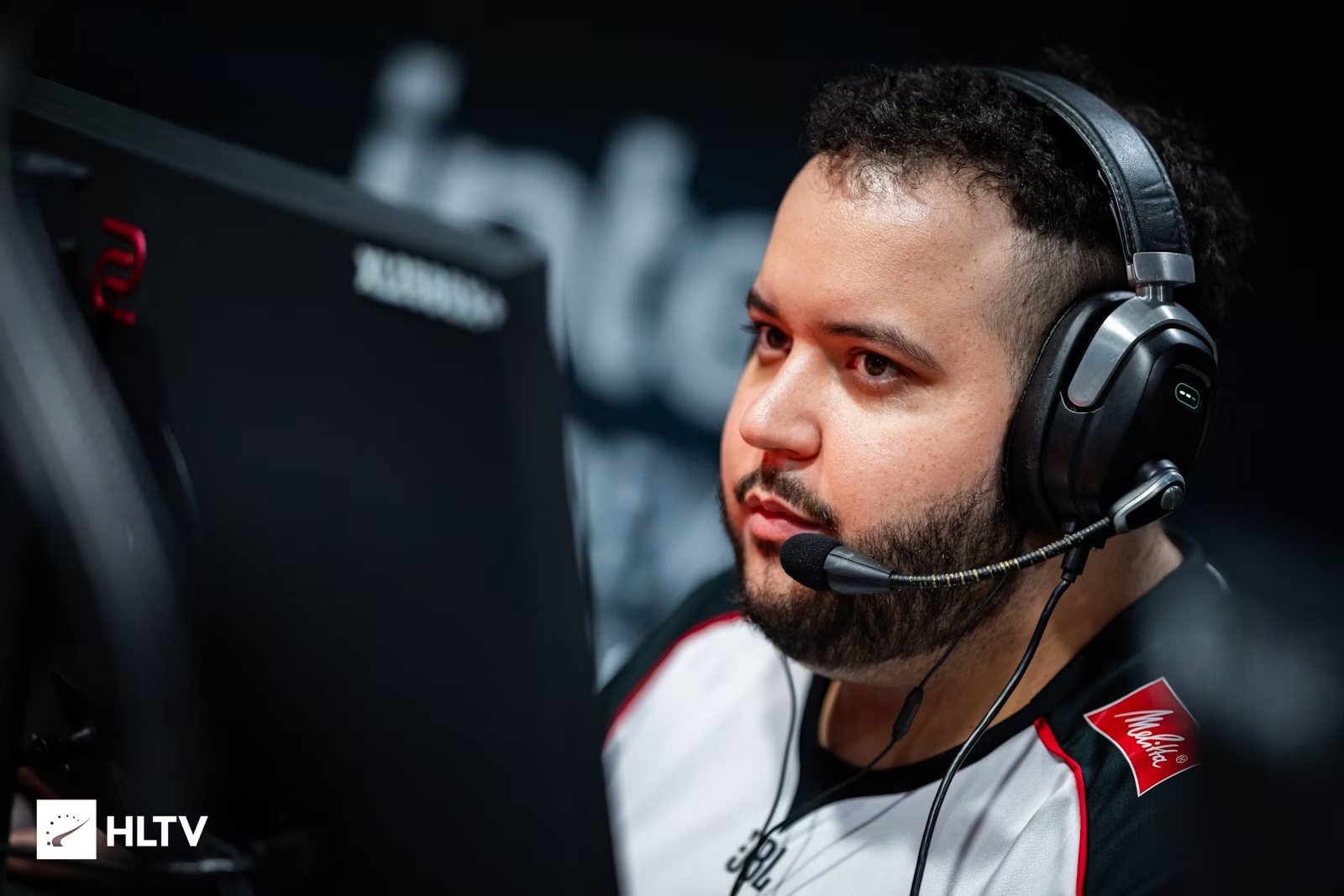 pain  bench vsm and promote 16-year-old Rkzinho from academy