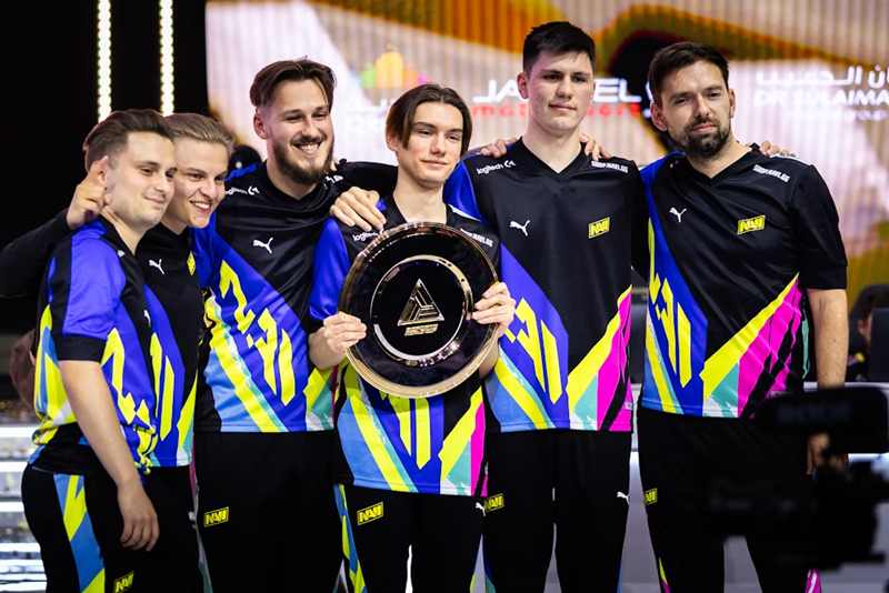 Возрождение NaVi, многообещающее будущее G2 - краткий обзор Кубка мира по киберспорту