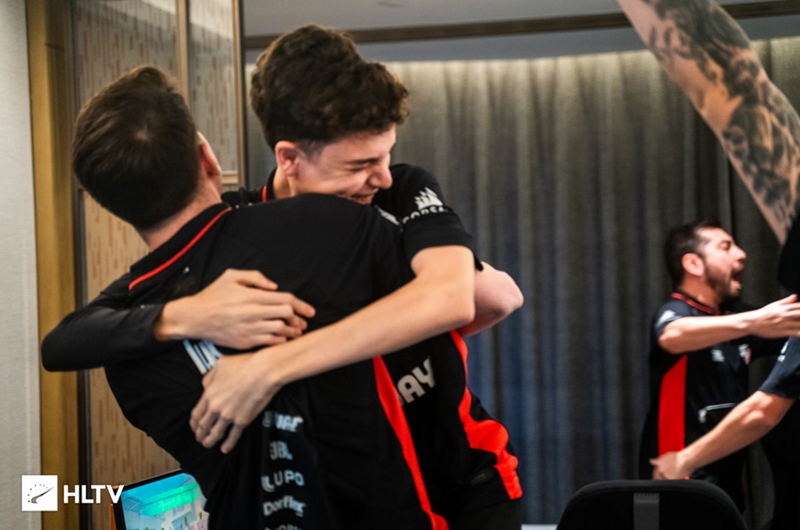  lux ：Eu nunca imaginei que conseguiria avançar para o Major com um placar de 13-0