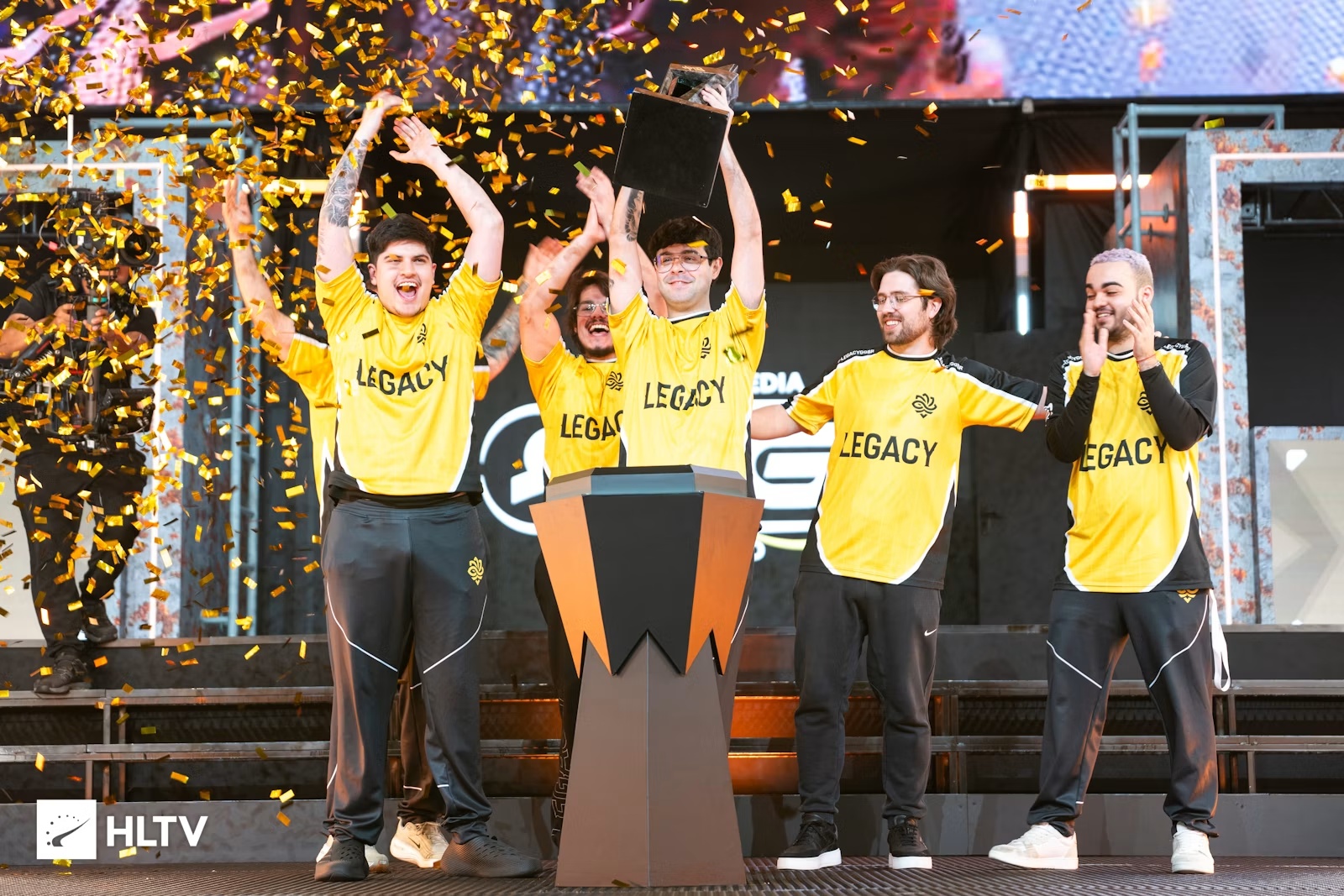 Legacy sweep G2 to win FISSURE Playground 3