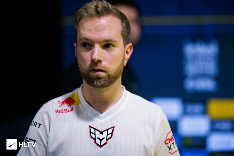 Xizt is stepping down from his role as head coach of Heroic