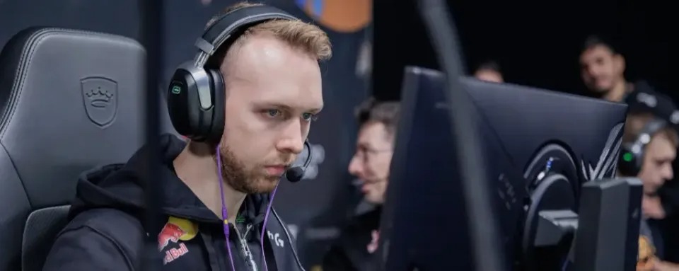 传闻:gla1ve可能成为 100 Thieves 的主教练;