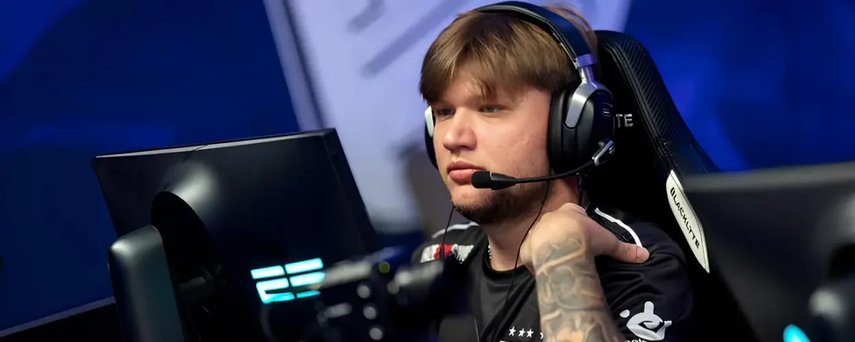  FURIA Esports  ha sconfitto  aurora , e FaZe ha battuto  Mouz  nel secondo turno del Blast.tv Austin Major 2025 Stage 3