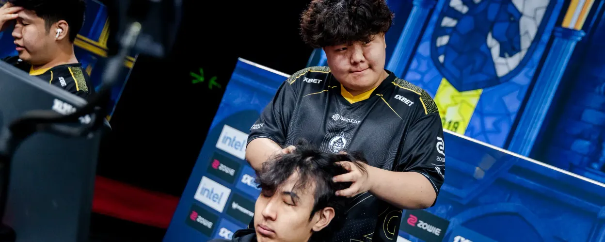  Mouz 가  FURIA Esports 와 맞붙고,  The MongolZ 이 IEM 쾰른 2025 플레이오프에서 NAVI와 충돌할 예정입니다.
