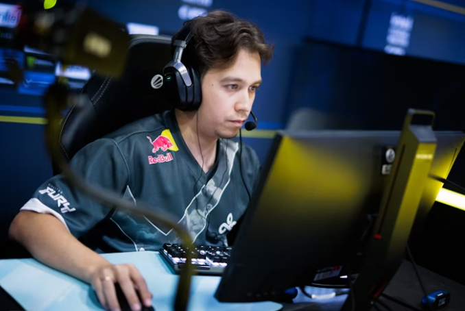  1WIN  transfer-list trio; to rebuild with  HObbit  and  lattykk 