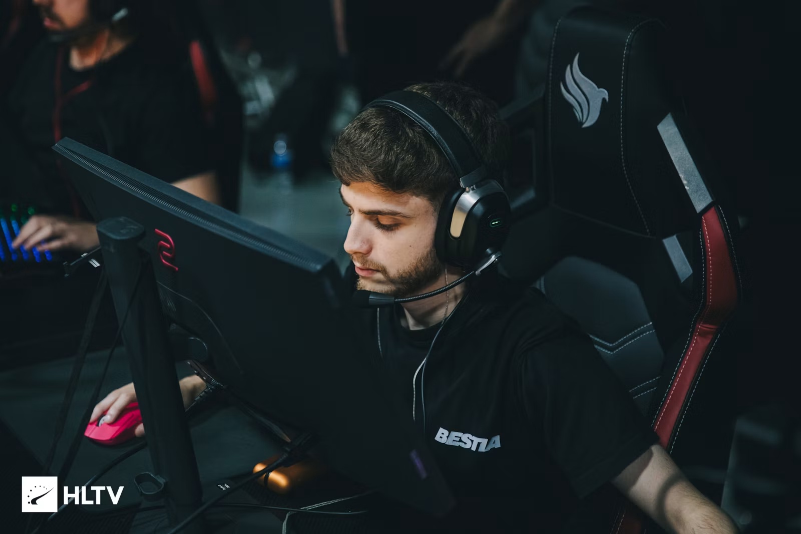  MIBR  确认签约 tomaszin