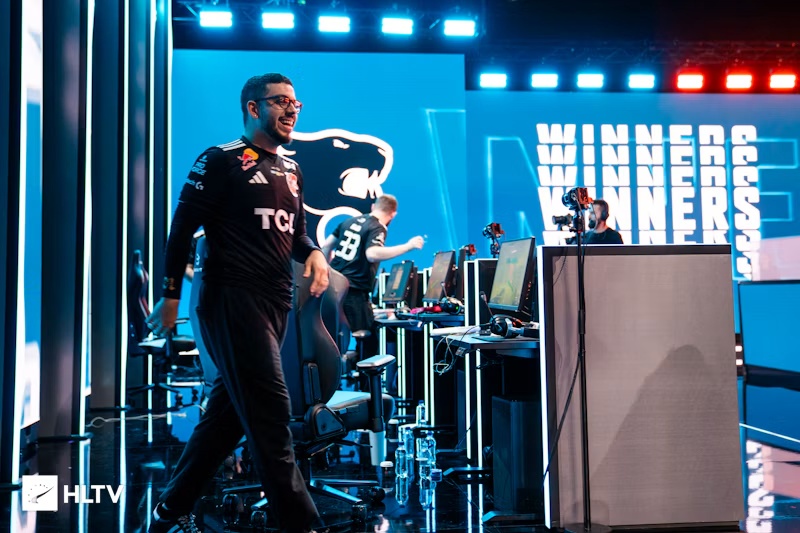  FURIA Esports ,  Falcons  和  Legacy  在 Thunderpick 世界锦标赛中取得开局胜利