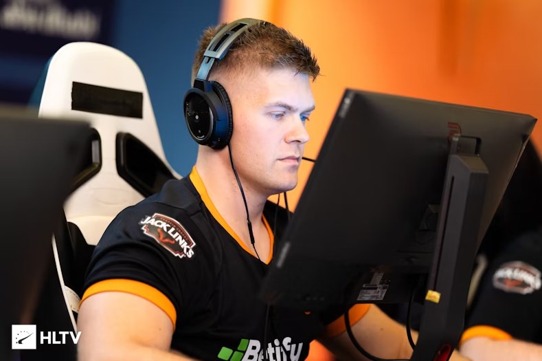  Astralis  el director comparte las razones para relegar a blameF: su estilo de juego es demasiado conservador