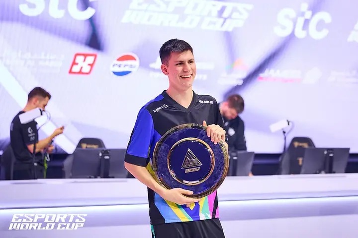Top-10 Best  CS2  Players in July 2024