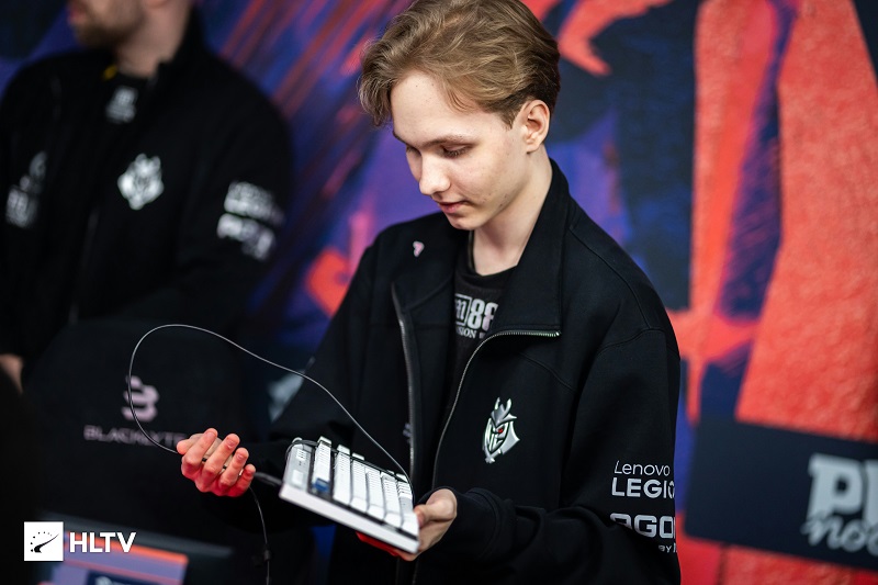 Dosia : m0NESY should leave G2 in the future