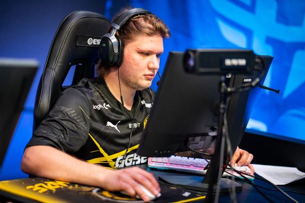  s1mple : Hope to return to the arena as soon as possible