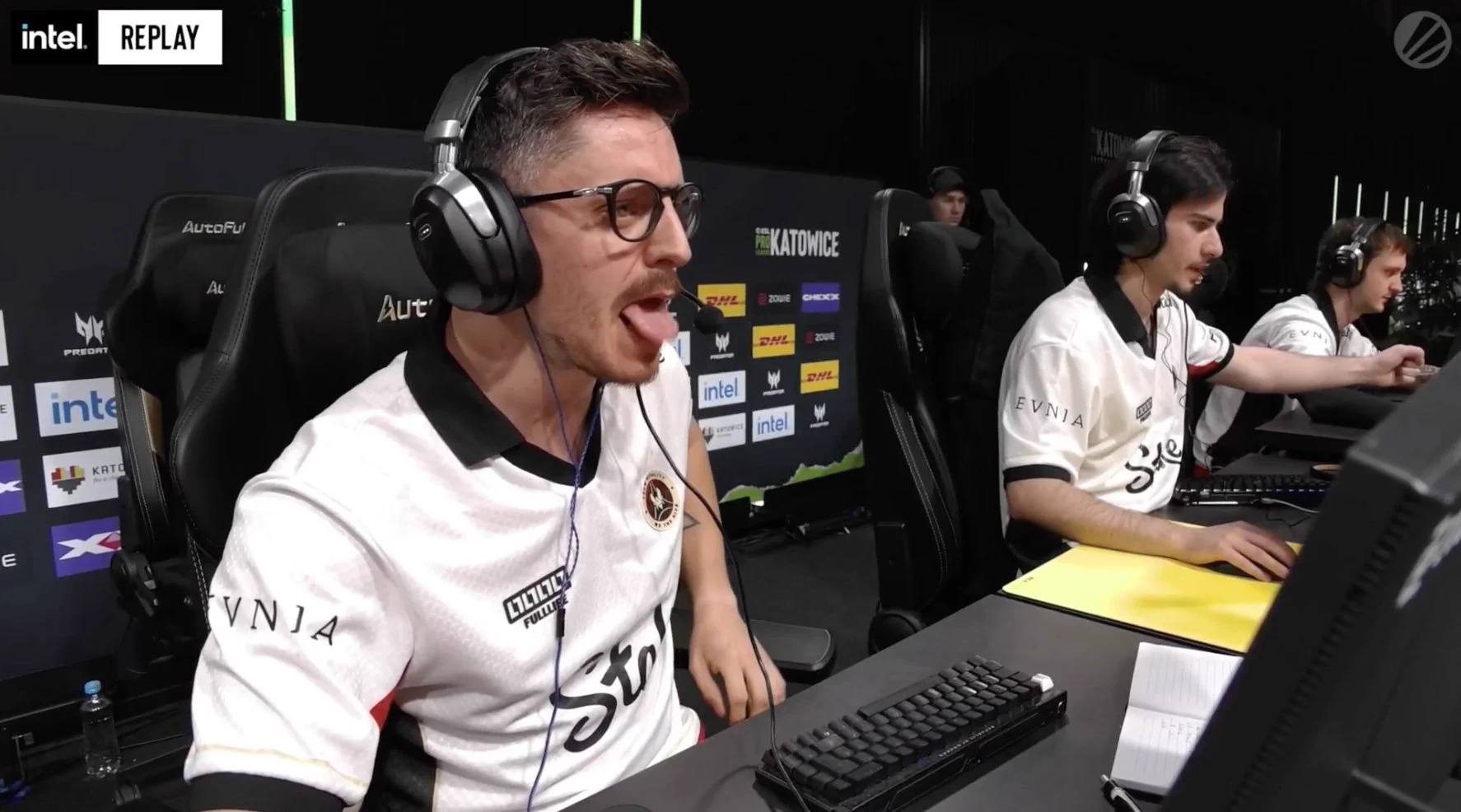  Vitality  crush  1WIN  to begin ESL Pro League Season 24