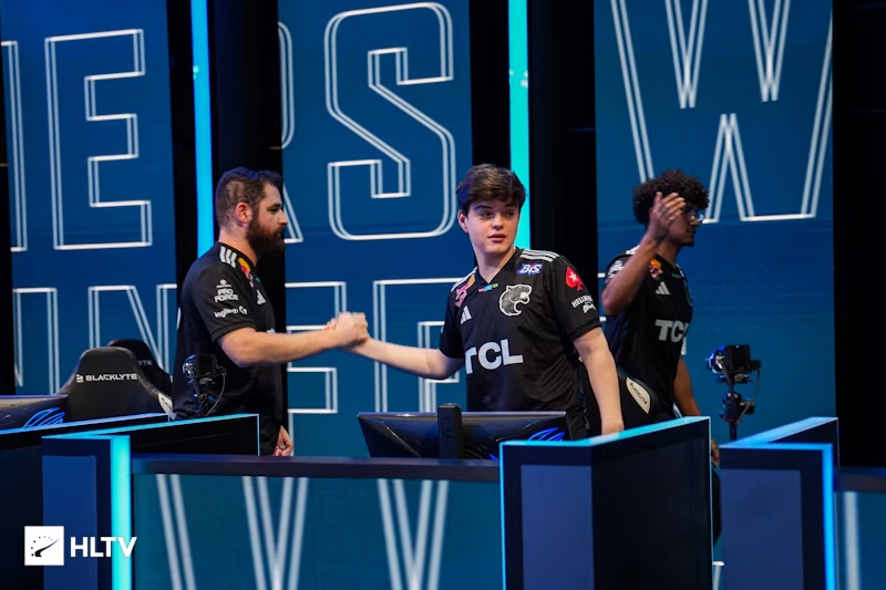  FURIA Esports  逆转击败  Legacy  进入 Thunderpick 半决赛