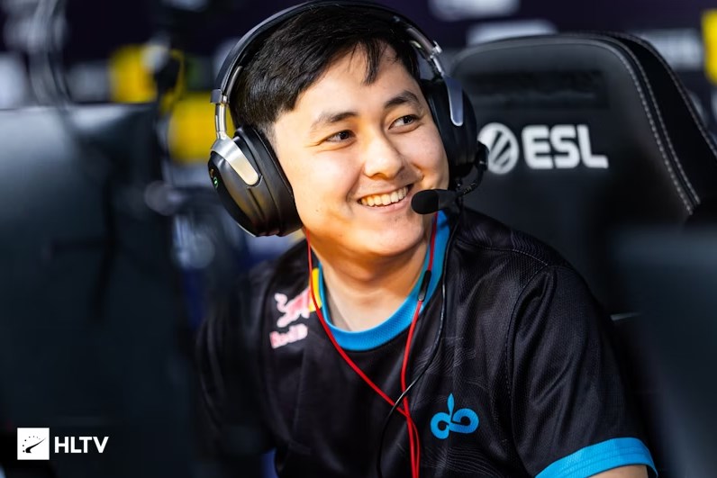  HObbit : Considering various offers slowly