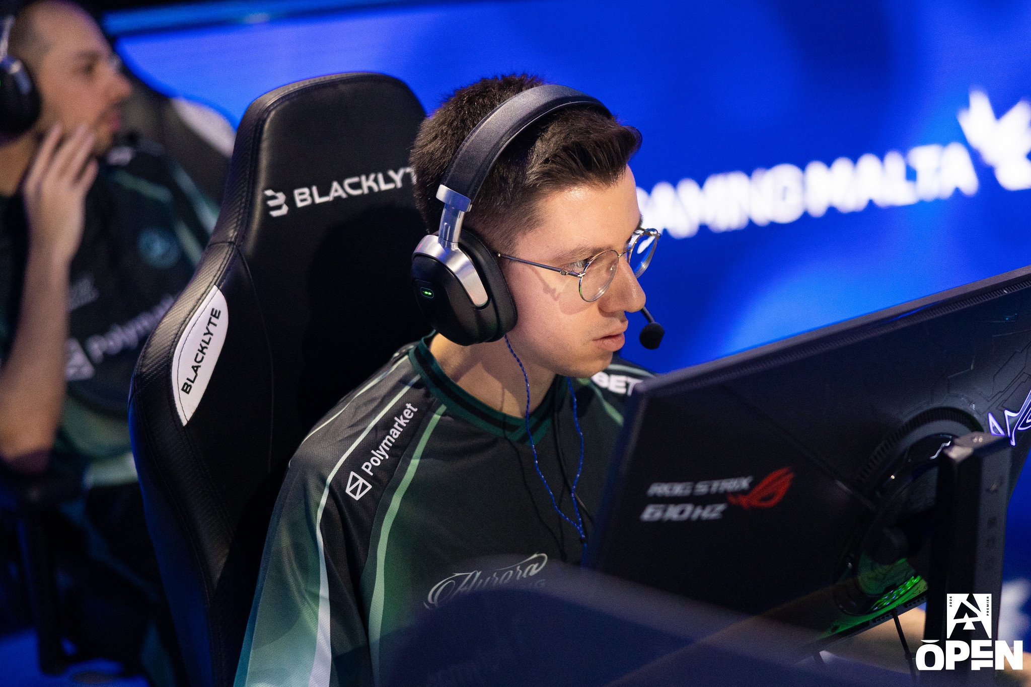  aurora  eliminate DENDELE with 2-0 victory at BLAST Open Porto