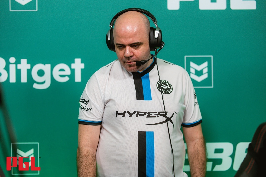 Isurus bring back pino as head coach