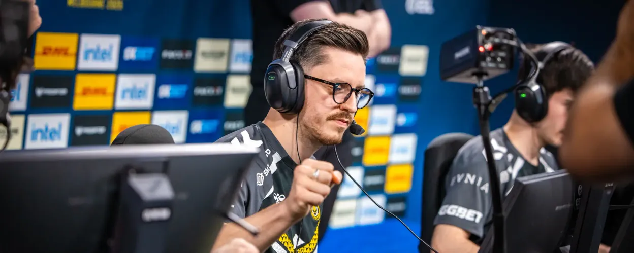 Vitality и Falcons выходят в плей-офф IEM Melbourne 2025