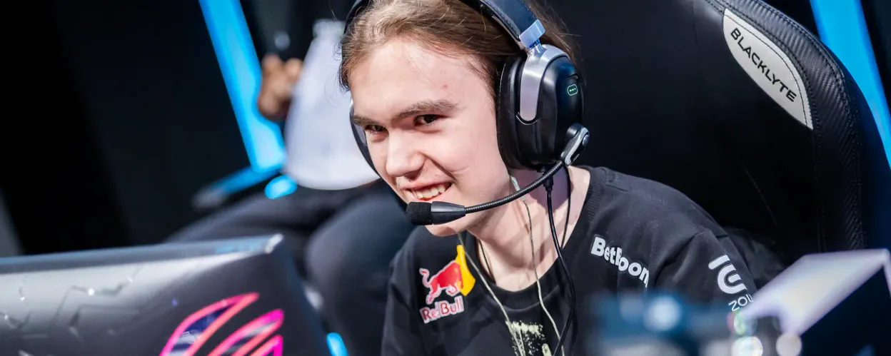  Spirit  Ha sconfitto  Mouz  per raggiungere la finale del BLAST Bounty Fall 2025