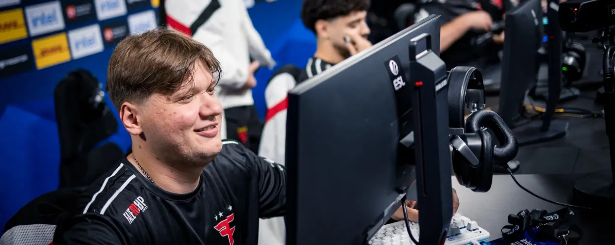 s1mple về thất bại của FaZe trước  Heroic : "Chúng tôi đã thua trước những thằng bot"
