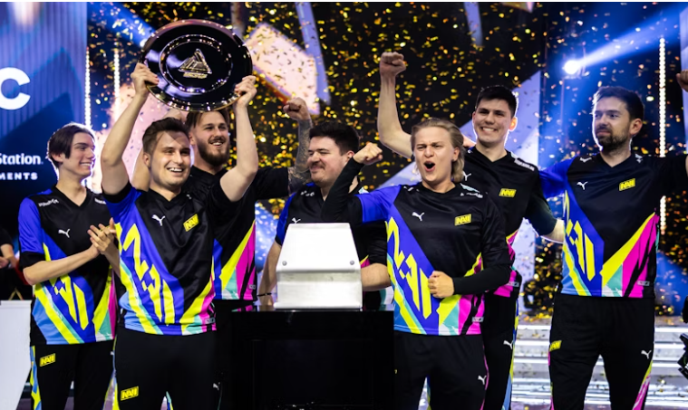 NAVI 登上世界排名第一位，EWC 勝利後重返巔峰