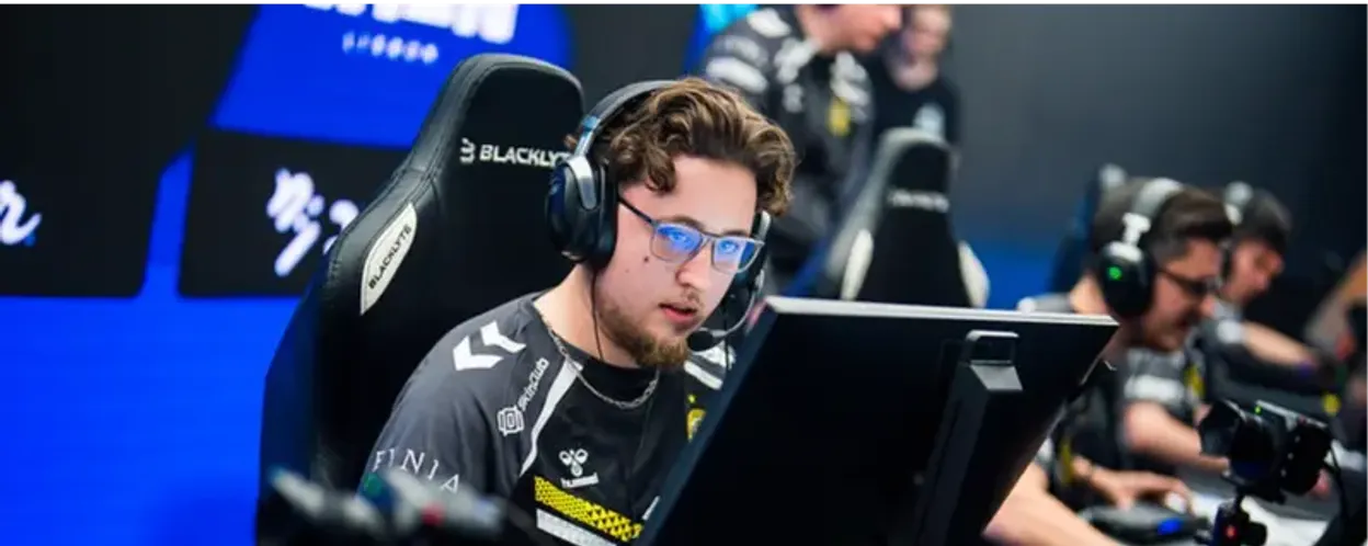  ZywOo 's Gold Sticker Becomes Most Expensive at  Austin  Major