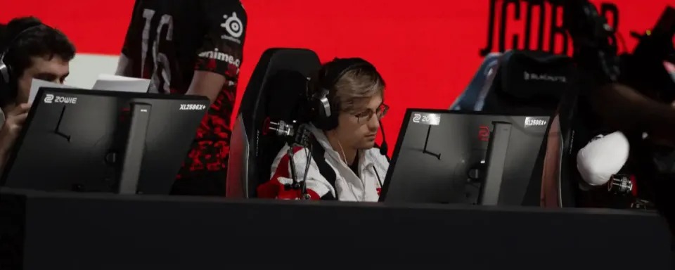 NAVI vs  Imperial , and  B8  vs  Fnatic  — StarLadder布达佩斯Major 2025第二轮的种子赛