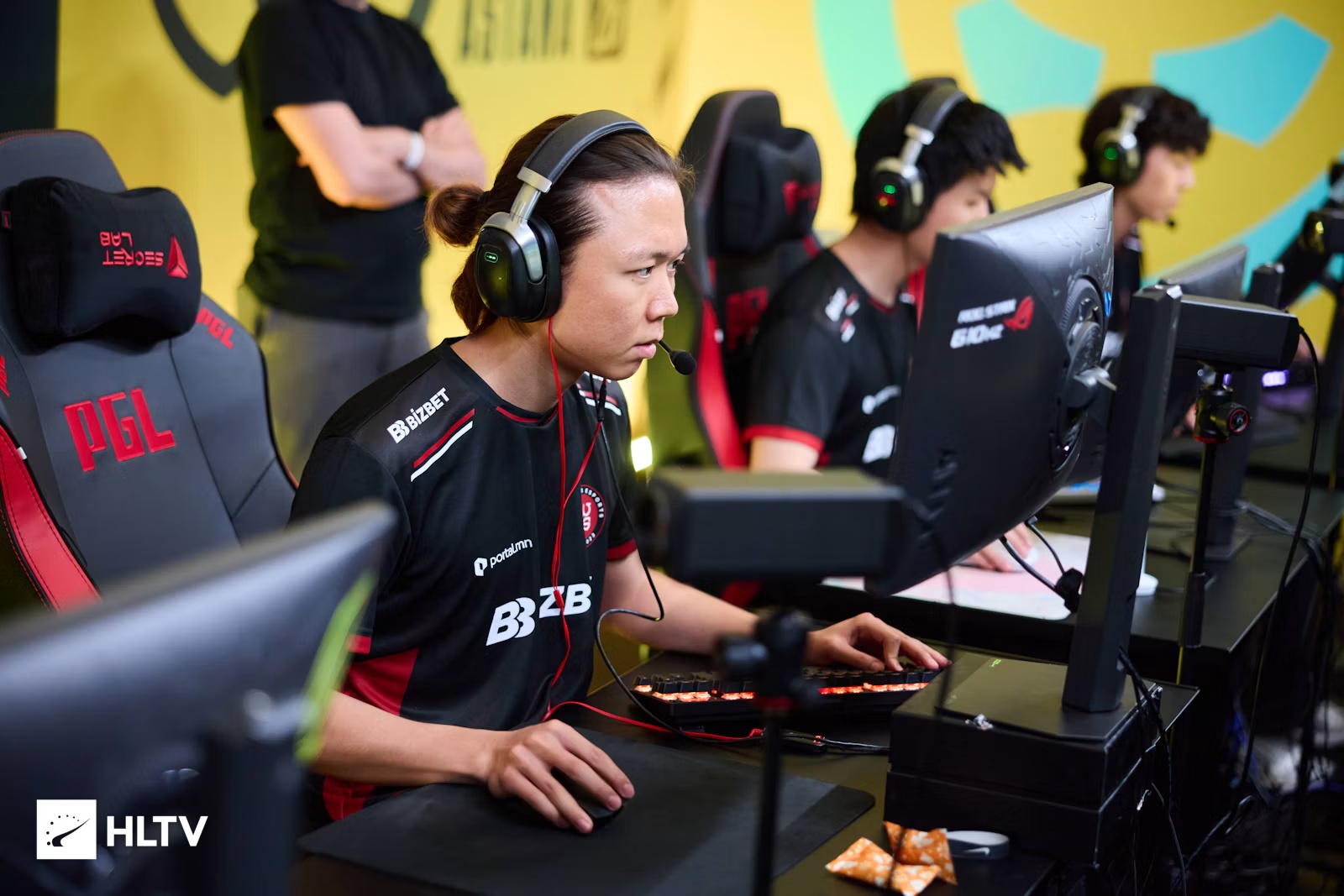  The MongolZ  sign nin9 and return cobrazera to starting roster