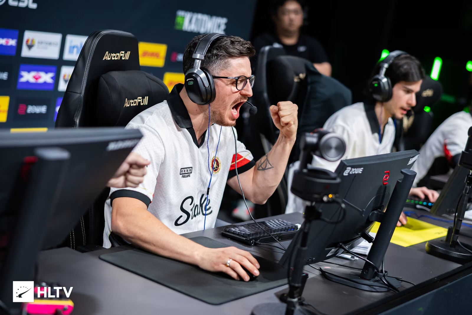 Vitality beat NAVI as ESL Pro League day two sets first playoff and elimination matches