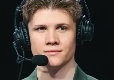  Bubzkji  on the unsuccessful start of  Astralis : “I can't remember a crazier start for a new roster”