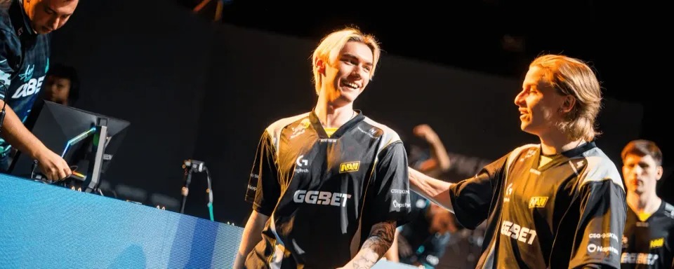 NAVI defeats aurora and Advances to the Playoffs of Thunderpick World ...