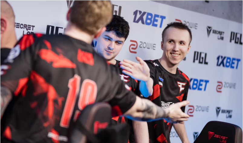 FaZe уверенно продвигается в полуфинал BLAST Premier Fall Showdown