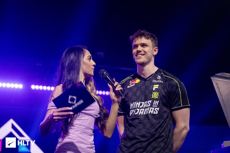 jL shares ten personal items he can't live without: Major MVP medal included