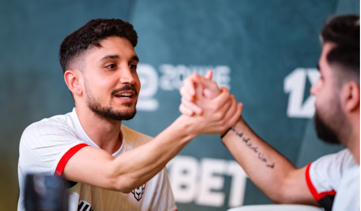  Heroic  disqualified from the first map due to the use of Snap Tap in the ESL Pro League S20 match