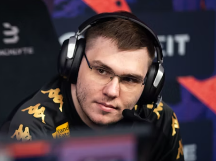  Virtus.pro  заменяет Xoma на  PASHANOJ 