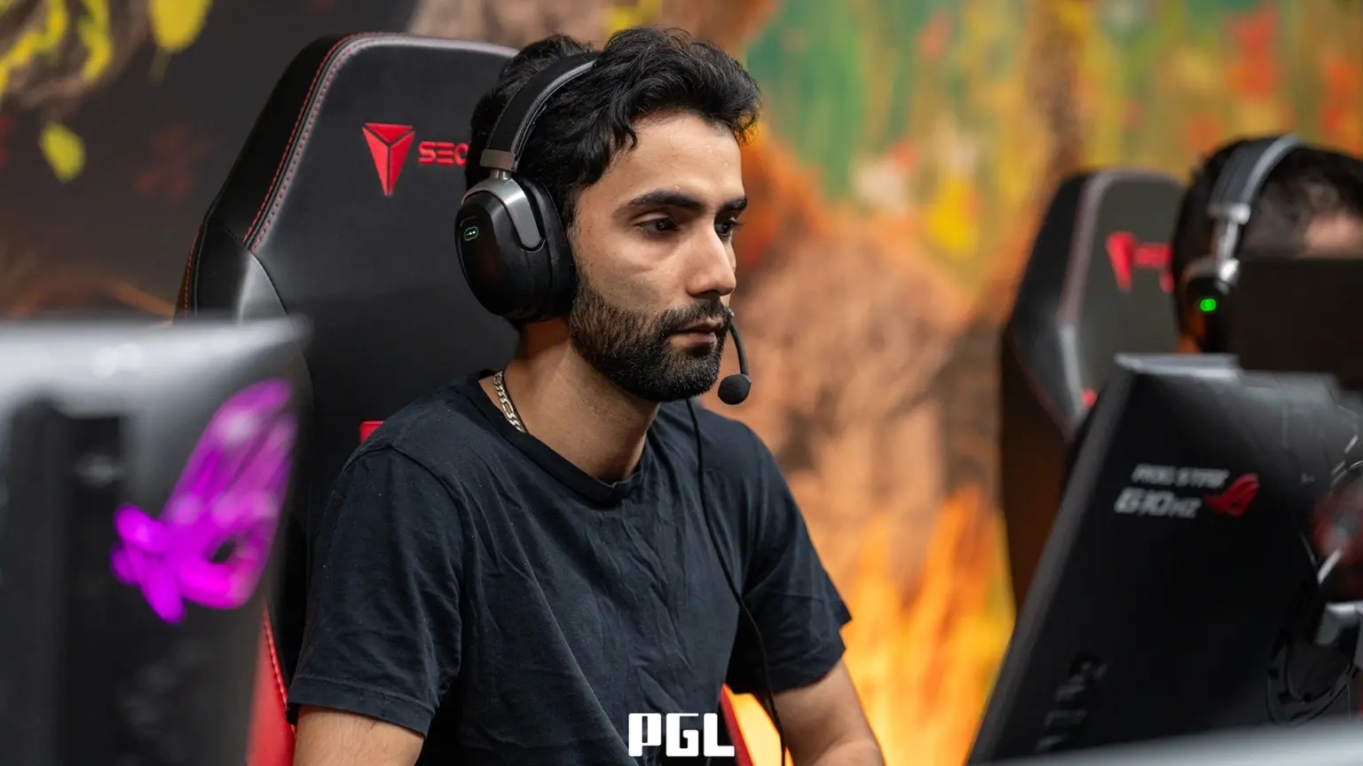 LGD defeat  Navi  in three maps to advance at PGL Wallachia Season 9