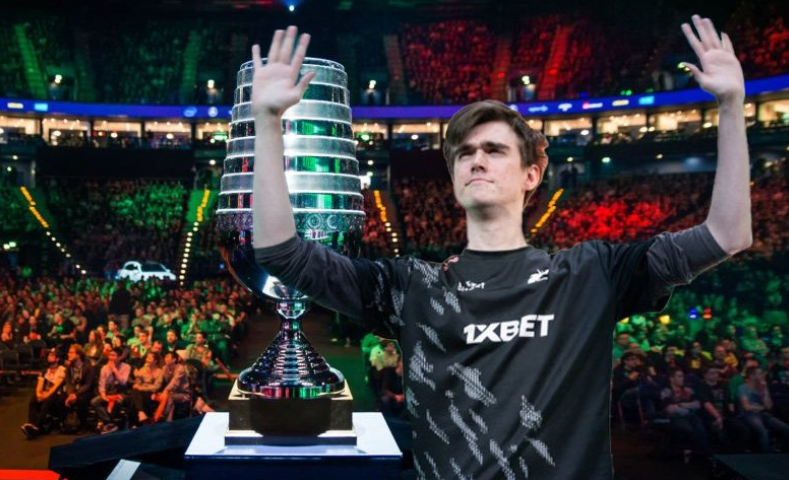  Miposhka  telah menjadi salah satu pemain pro terkaya dalam sejarah Dota 2