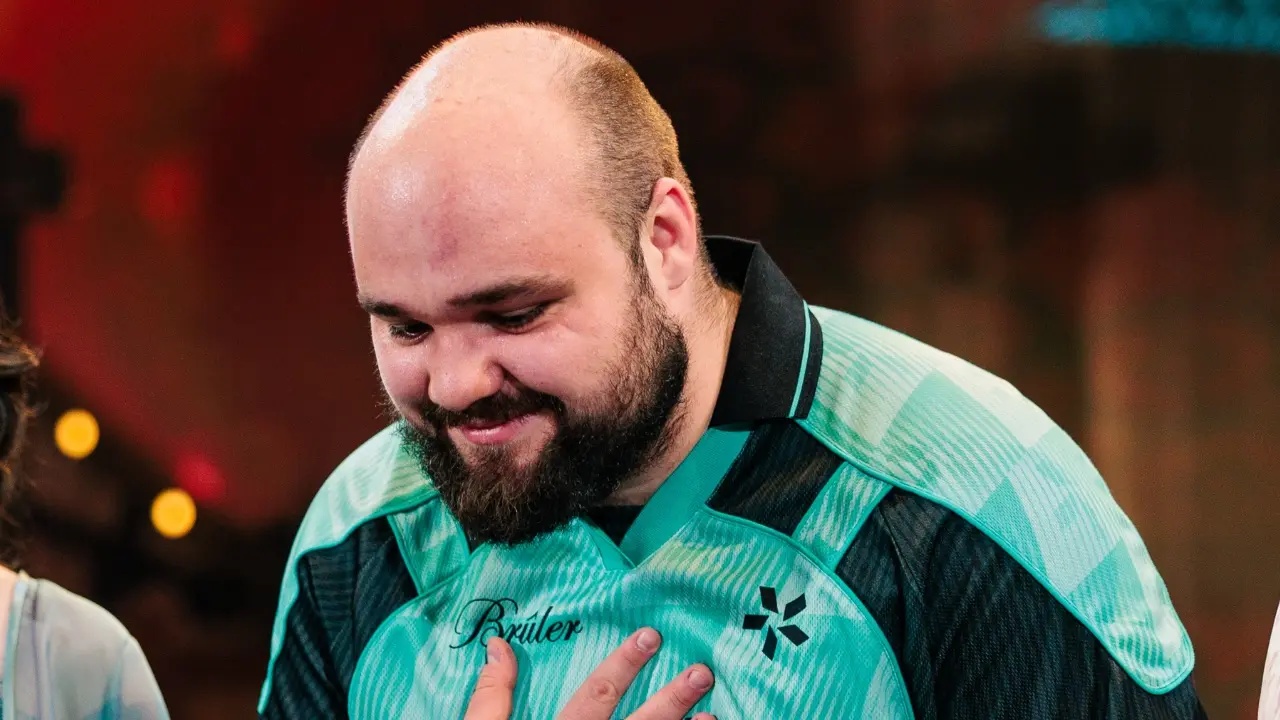 No[o]ne says  PARIVISION  quickly decided to keep roster together