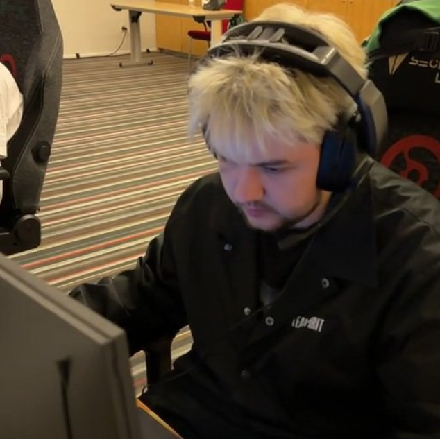  Yatoro  decided to change his look for The International 2024