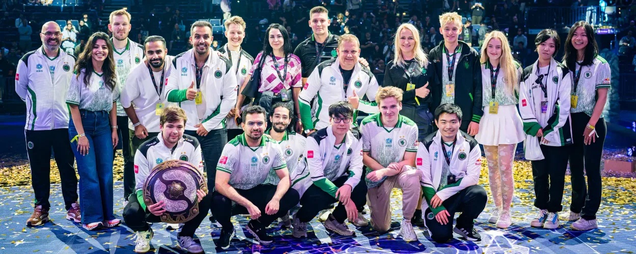  Aui_2000 : "I'm not planning to continue my career in Dota 2"