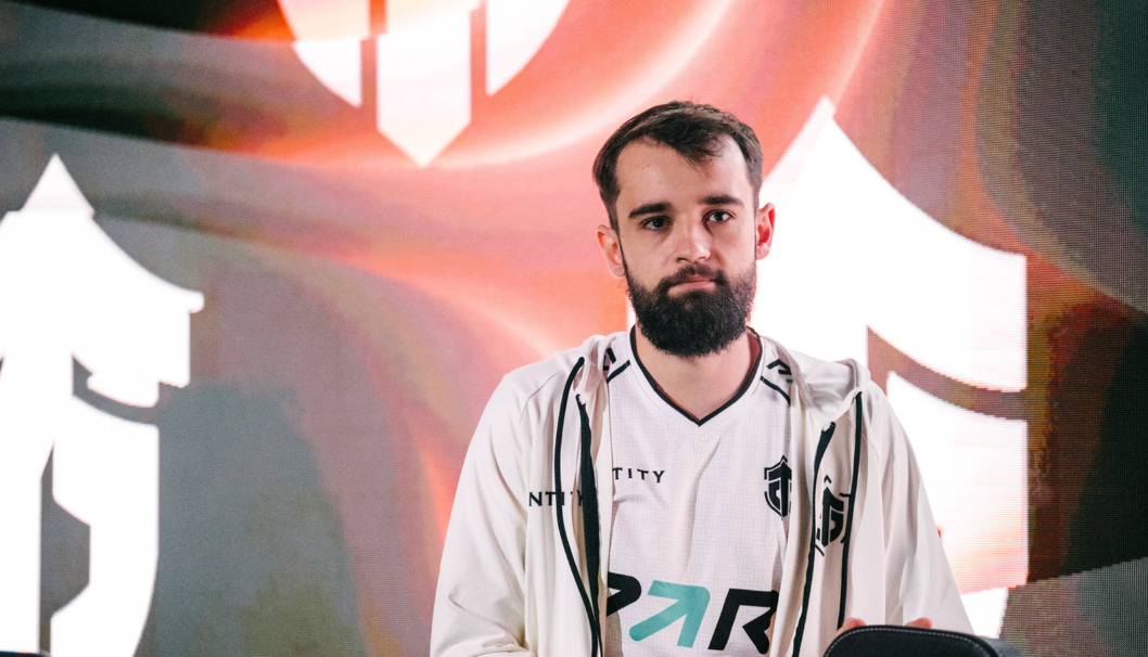 Fishman social media calls out Yatoro: Please change your ID back