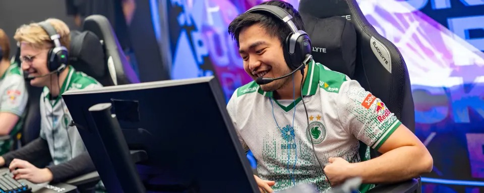  Team Falcons  обеспечила место в плей-офф DreamLeague Season 27