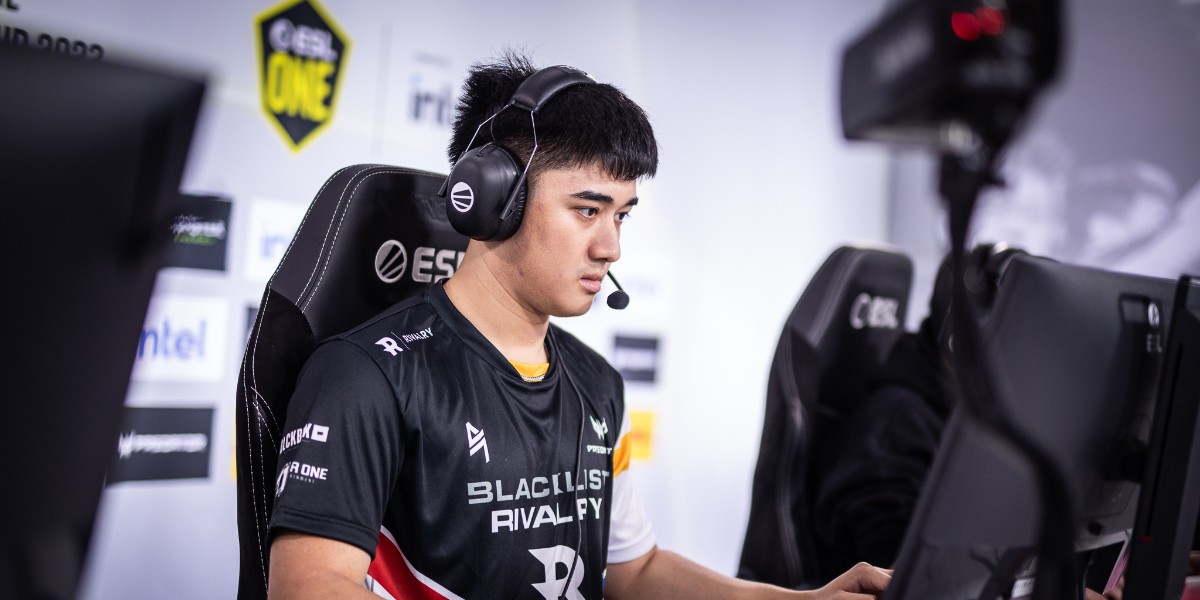   Abed  : Присоединился к  Evil Geniuses  главным образом по приглашению  Bulba 
