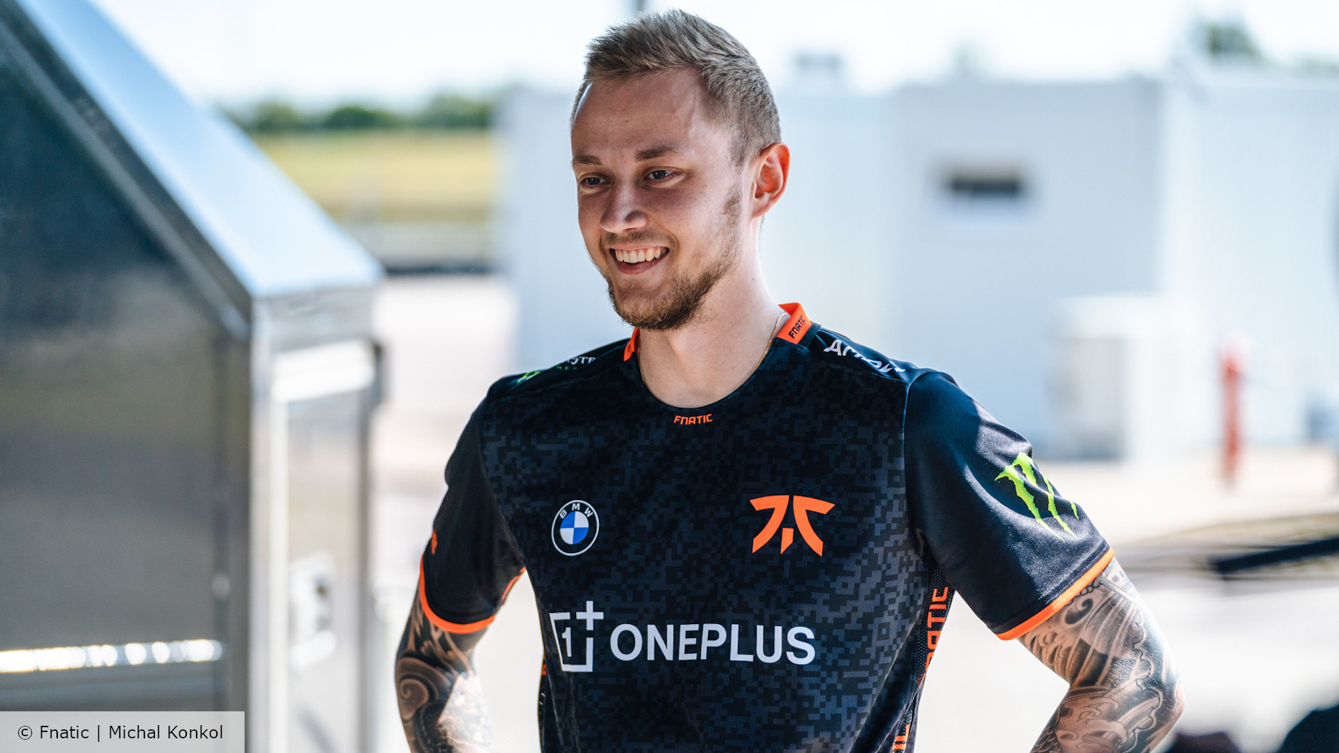 Rekkles在T1官宣下回复：我期待代表世界上最好的队伍出战