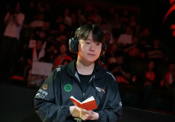 Peanut : Egal welches Team ins Finale einzieht, es wird nicht überraschend sein. Ich glaube, T1 wird weiterkommen.