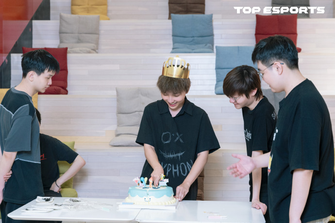 TES publica en su blog oficial fotos del regreso del cumpleaños de  xiye : Comienza la nueva aventura de Su Ge