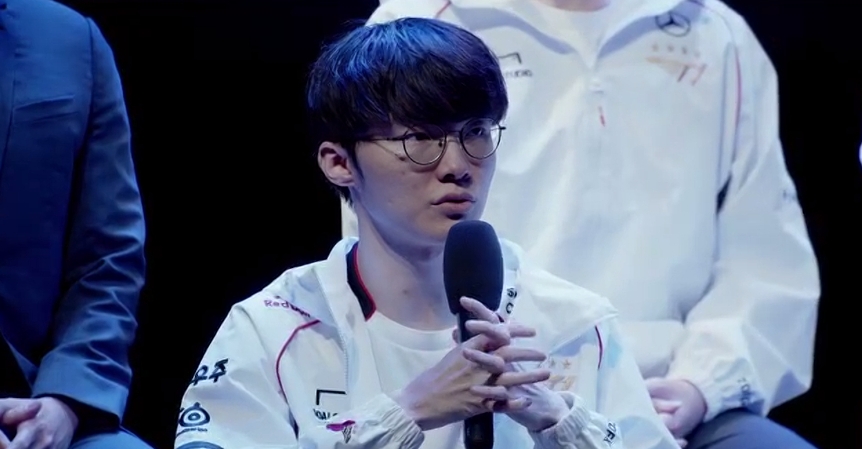  faker  : Jeder hat sehr gut gespielt, also... möchte ich mir selbst den MVP verleihen