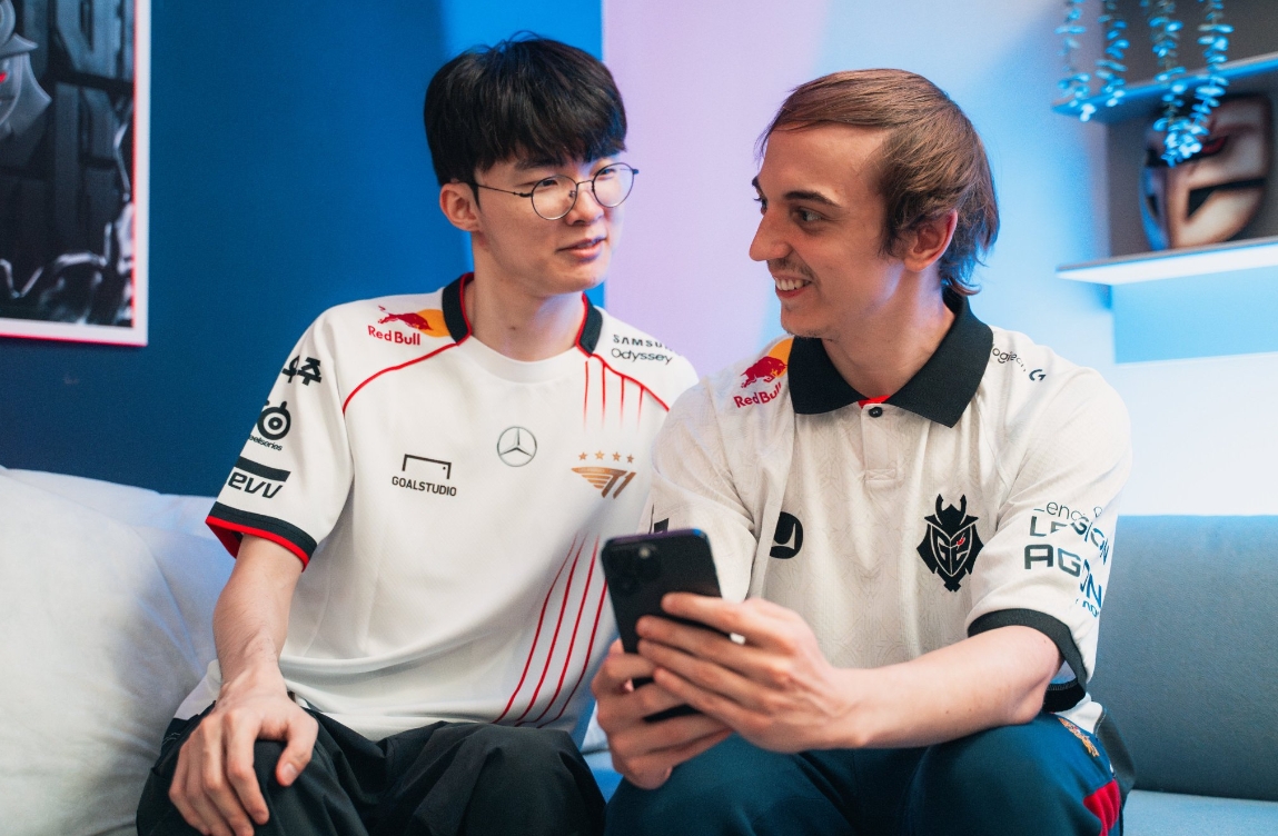  T1 의 다섯 번째 챔피언십은  G2 Esports  덕분입니다! 결승전 전에  T1 와 연습 경기를 한 팀은  G2 Esports 였습니다.