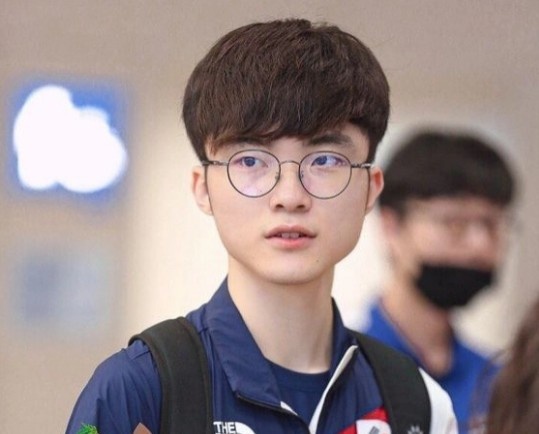  faker 、 ShowMaker 、 Viper 、 Deft ，at least one player will miss the S14 World Championship