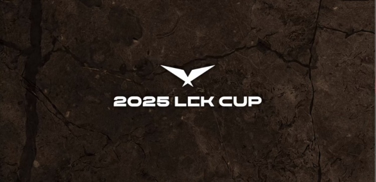  Way  Deus  TitaN  foi incrível durante o jogo  Smash  As penas estavam por toda parte e venceram a primeira partida  T1  2-1  KT Rolster 