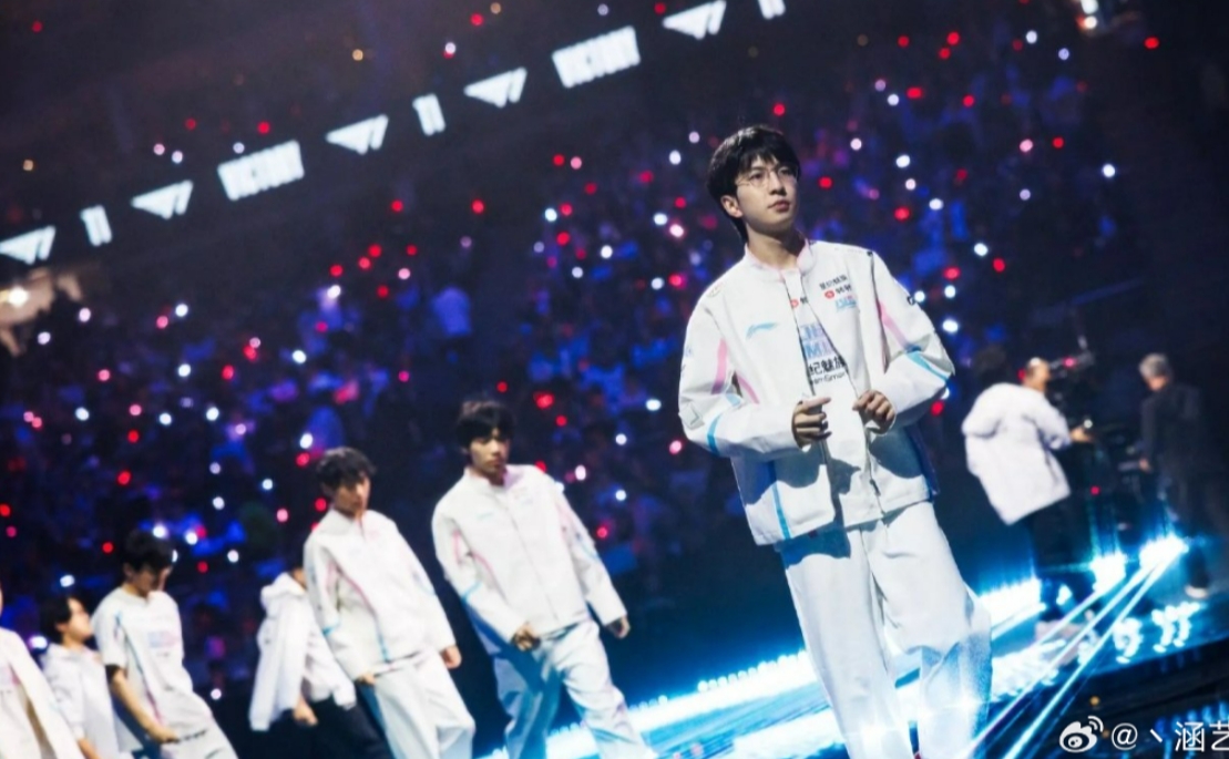 빠르게 결정을 내리면서 선수 교체 없이? 한이가  Bilibili Gaming 의 내년 라인업에 대해 이야기합니다: 내년은 꽤 낙관적일 것입니다!!